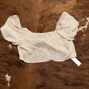 nude & white crop top!